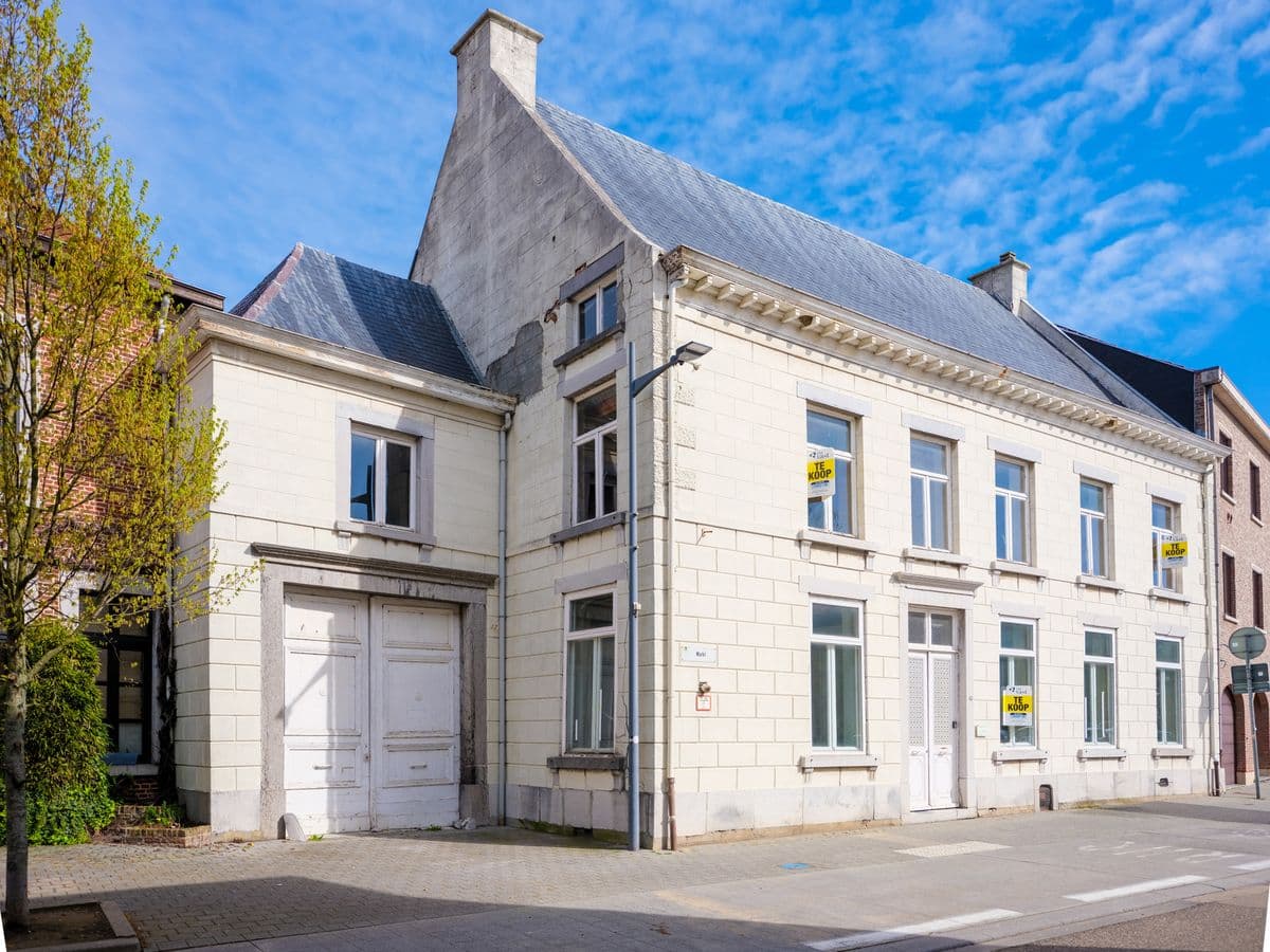 Herenhuis te koop in Herk-de-Stad: Markt 17